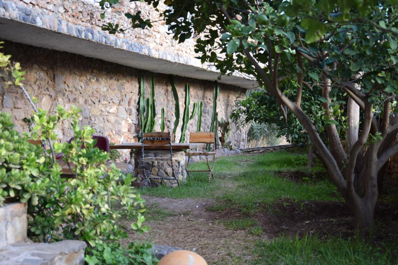 Hotel Leonor Beni Chiker Exterior foto